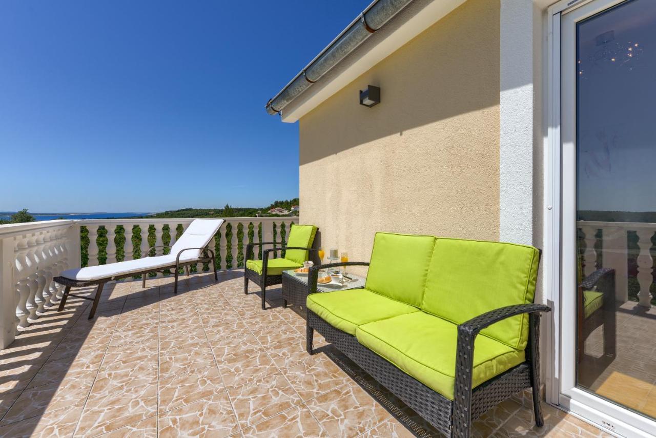 Haus Lilli Mit Pool Apartment Razanac Exterior photo