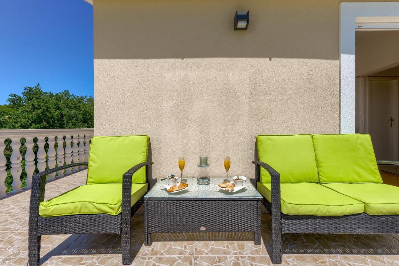 Haus Lilli Mit Pool Apartment Razanac Exterior photo